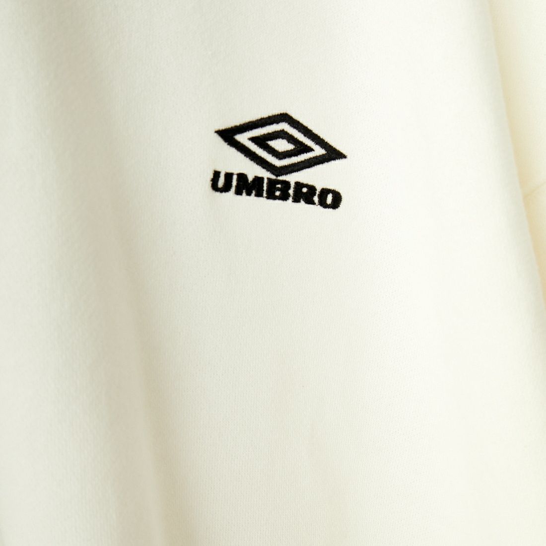 umbro [アンブロ] 別注 ワンポイントロゴ刺繍 ゲームスウェット [KBT58-NK-PO2-JF] WHITE
