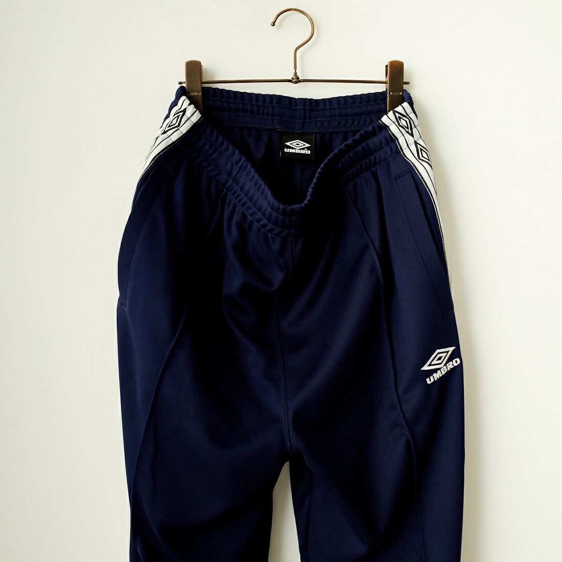 umbro [アンブロ] 別注 トラックパンツ [KBT58-NK-PT5-JF] NAVY