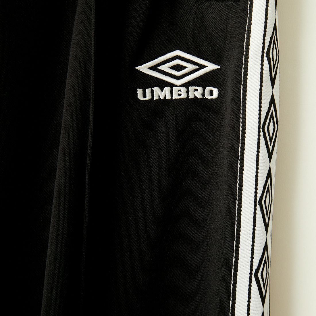 umbro [アンブロ] 別注 トラックパンツ [KBT58-NK-PT5-JF] BLACK