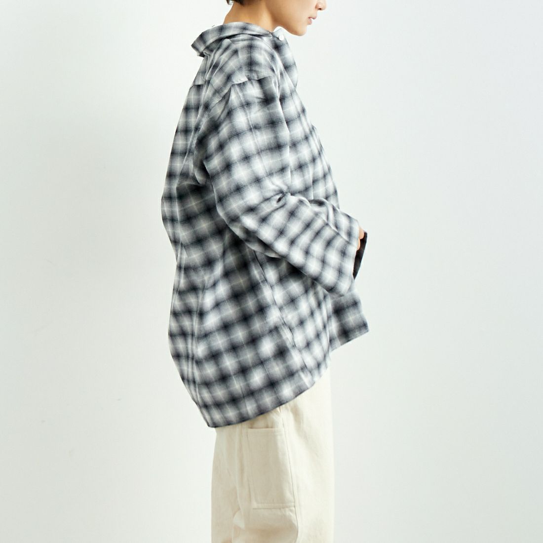 INDIVIDUALIZED SHIRTS [インディビジュアライズド シャツ] 別注 フランネルプレイドシャツ [IS200000002-JF] R12GFP BLK &&モデル身長：160cm 着用サイズ：F&&