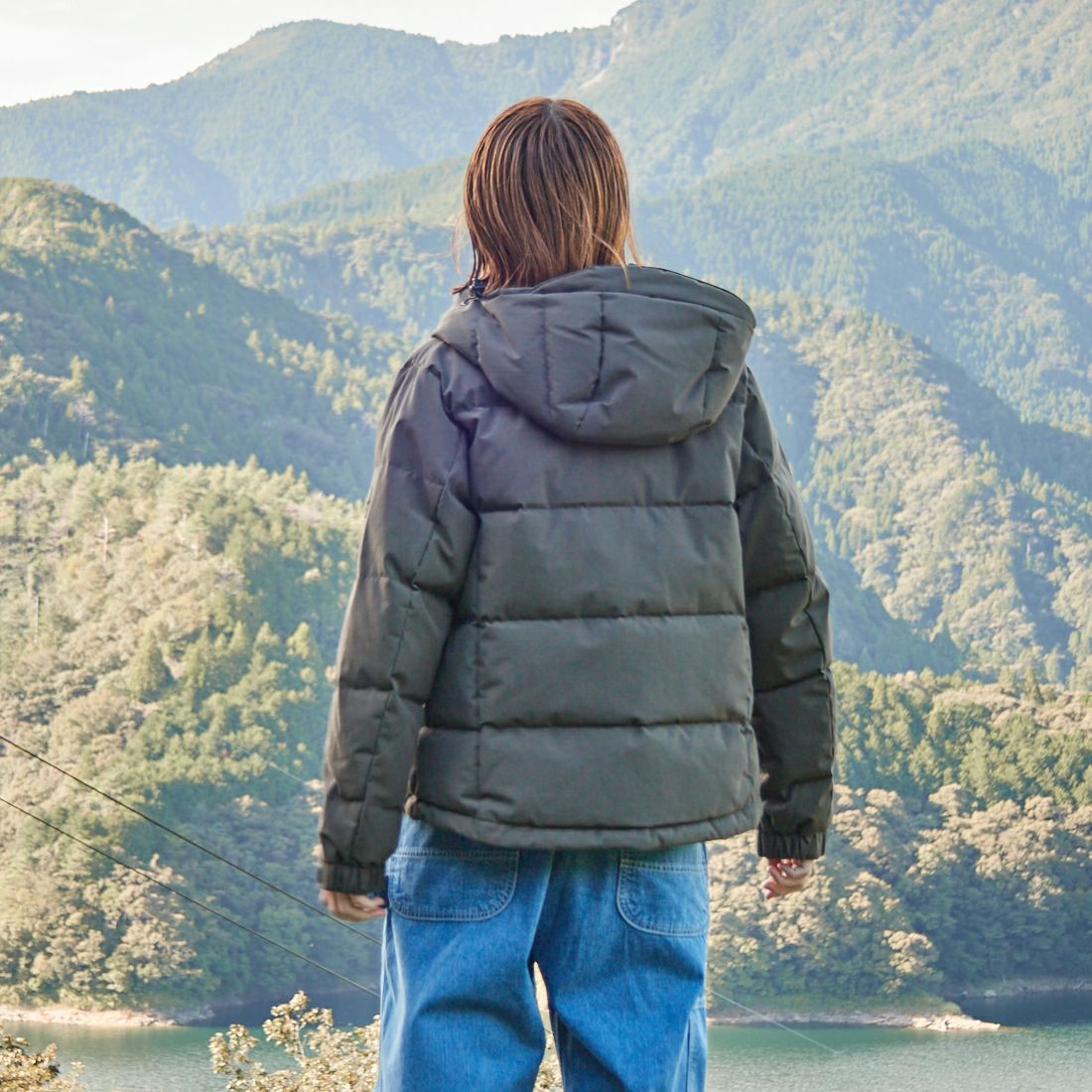 JEANSFACTORY × NANGA [ジーンズファクトリー × ナンガ] 別注 HINOC ダウンジャケット [JMP-244-023] KHAKI &&モデル身長：167cm 着用サイズ：XS&&