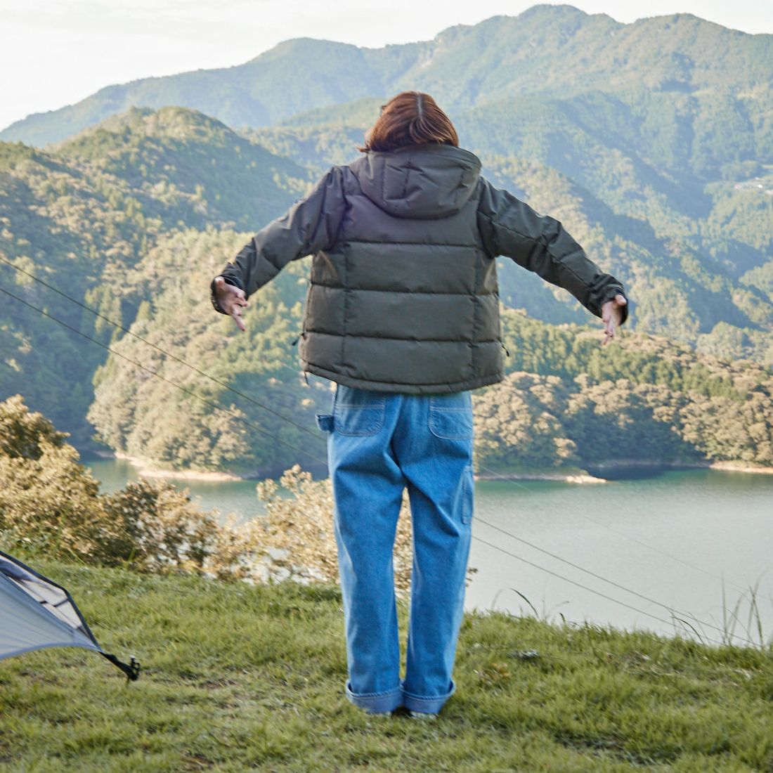 JEANSFACTORY × NANGA [ジーンズファクトリー × ナンガ] 別注 HINOC ダウンジャケット [JMP-244-023] KHAKI &&モデル身長：167cm 着用サイズ：XS&&