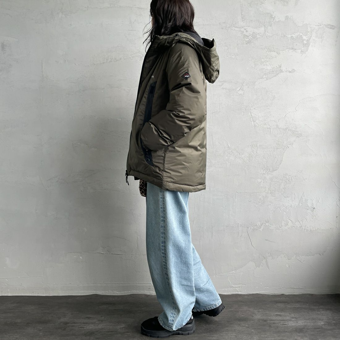 JEANSFACTORY × NANGA [ジーンズファクトリー × ナンガ] 別注 オーロラテックスダウンジャケット [JMP-244-022] KHAKI &&モデル身長：160cm 着用サイズ：S&&