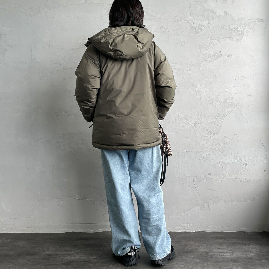 JEANSFACTORY × NANGA [ジーンズファクトリー × ナンガ] 別注 オーロラテックスダウンジャケット [JMP-244-022] KHAKI &&モデル身長：160cm 着用サイズ：S&&