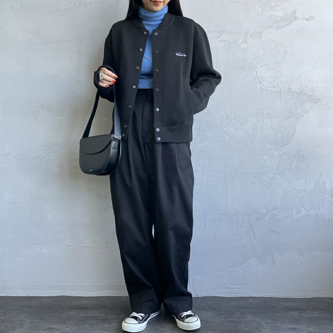 THOUSAND MILE [サウザンド マイル] 別注 ハニカムニットブルゾン [TM242PK50340-JF] 09 BLACK&&モデル身長：156cm 着用サイズ：F&&