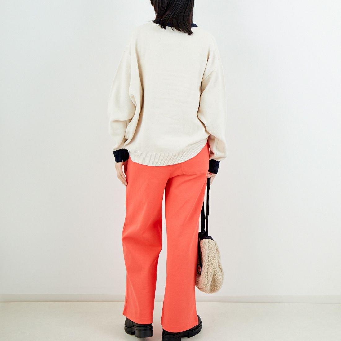 UNIVERSAL OVERALL [ユニバーサルオーバーオール] 別注 ポンチスウェットイージーパンツ [U2422601IN-JF] ORANGE &&モデル身長：162cm 着用サイズ：S&&