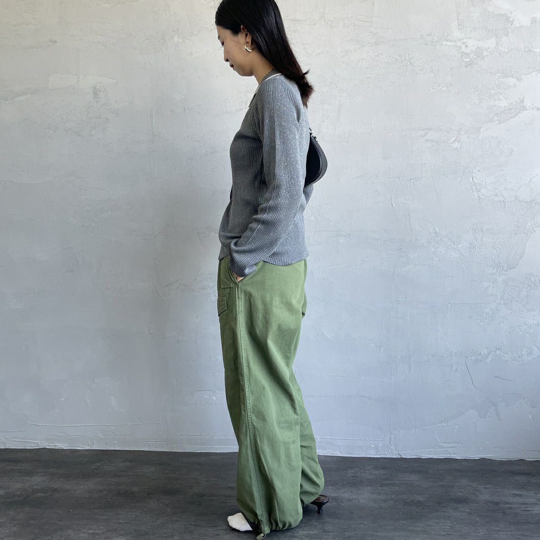 By/m [バイエム] ラメニットポロカーディガン [B24132019] 08 CHR/OFF &&モデル身長：163cm 着用サイズ：F&&