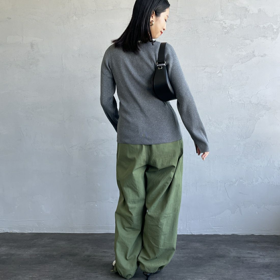 By/m [バイエム] ラメニットポロカーディガン [B24132019] 08 CHR/OFF &&モデル身長：163cm 着用サイズ：F&&