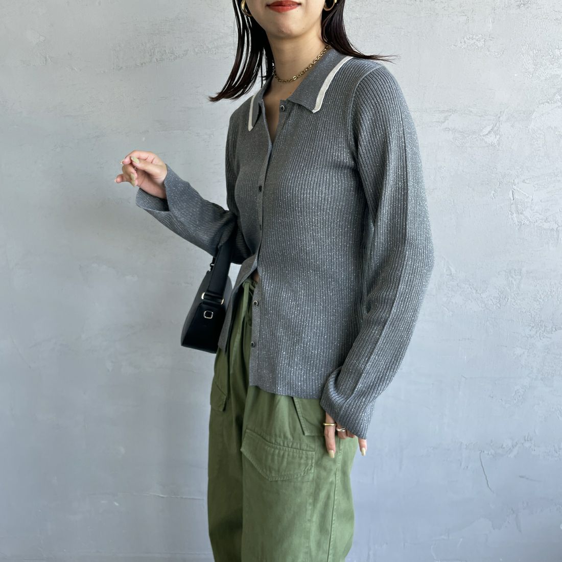 By/m [バイエム] ラメニットポロカーディガン [B24132019] 08 CHR/OFF &&モデル身長：163cm 着用サイズ：F&&