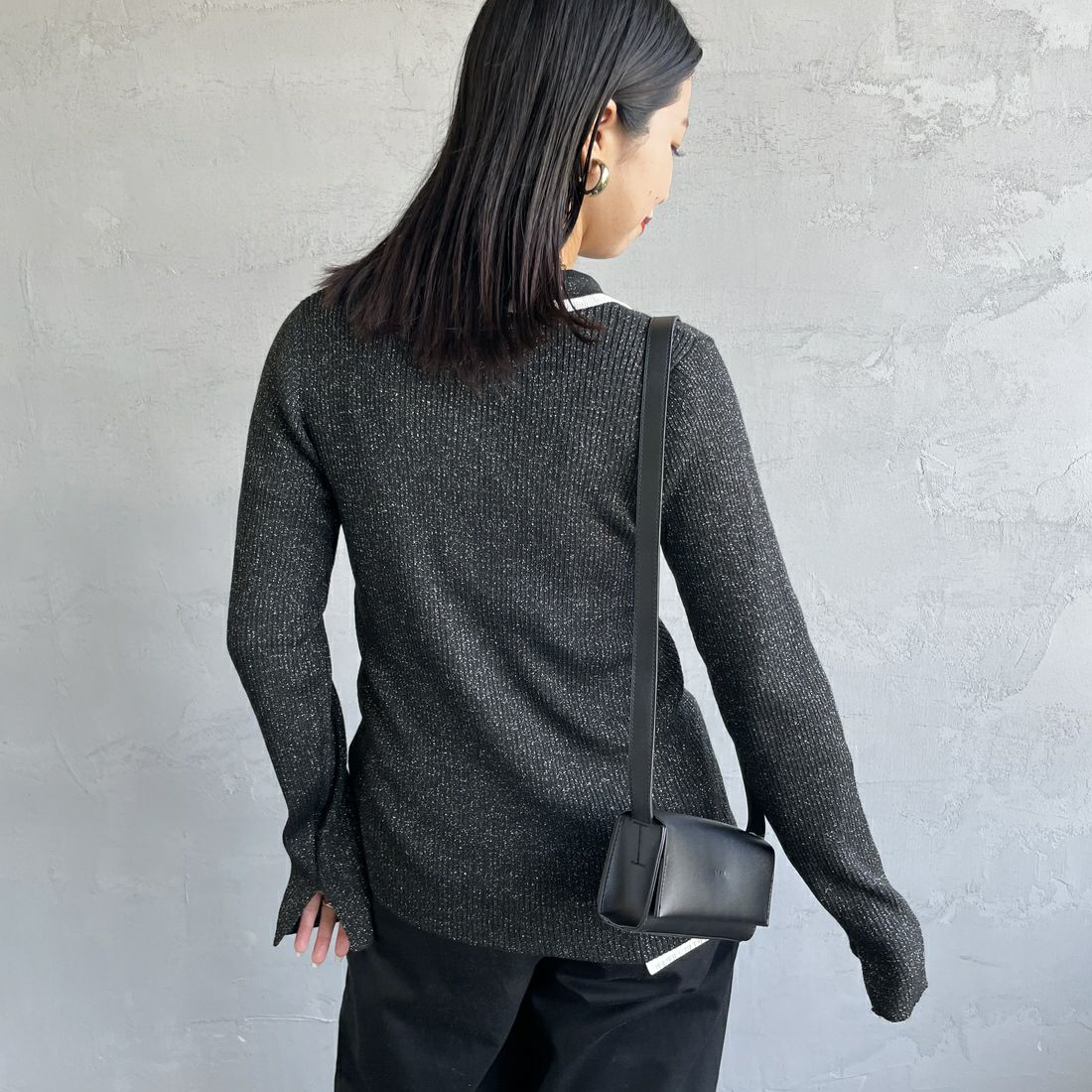 By/m [バイエム] ラメニットポロカーディガン [B24132019] 09 BLK/OFF &&モデル身長：163cm 着用サイズ：F&&