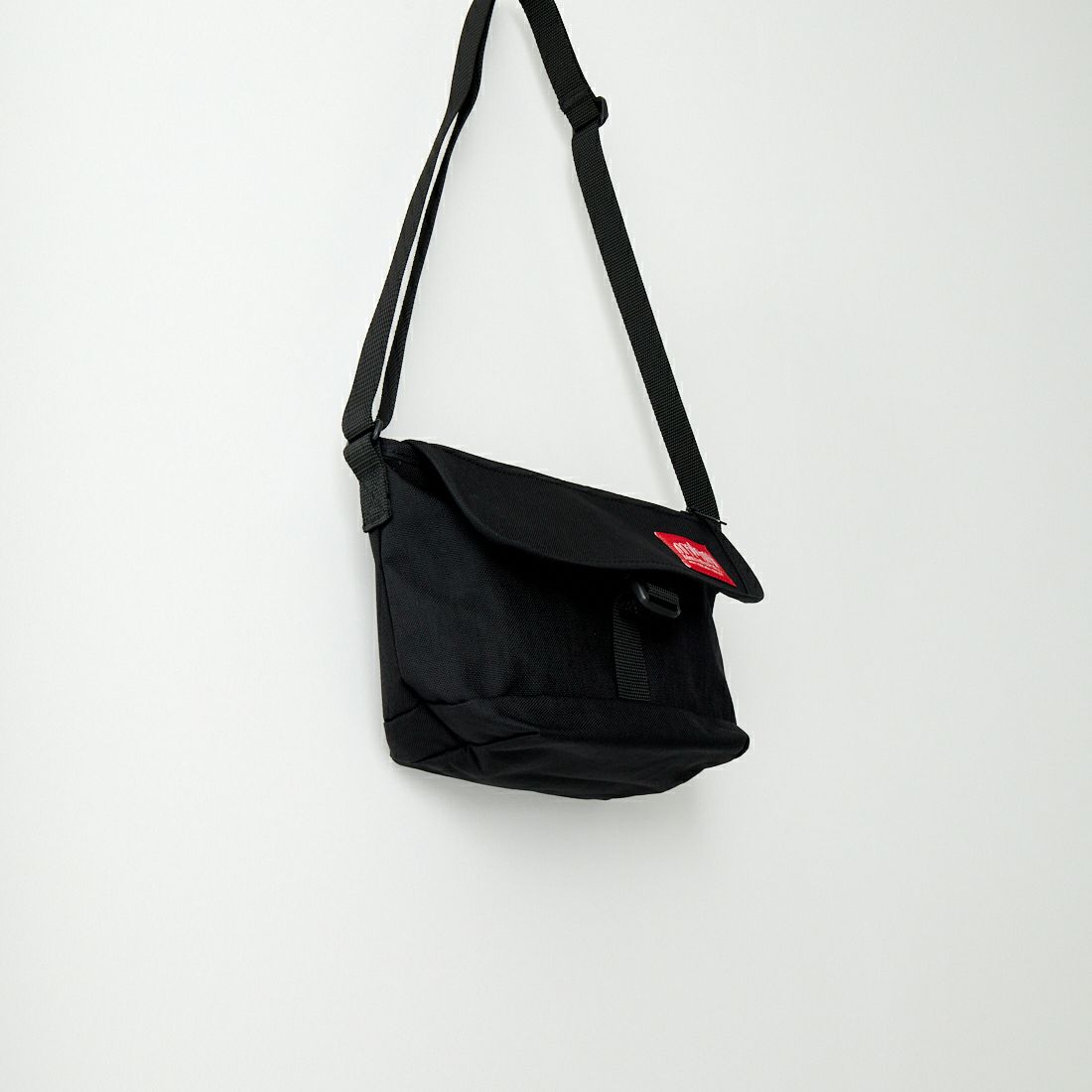 MANHATTAN PORTAGE [マンハッタンポーテージ] ナイロンメッセンジャーバッグ [MP1603FZP] BLACK