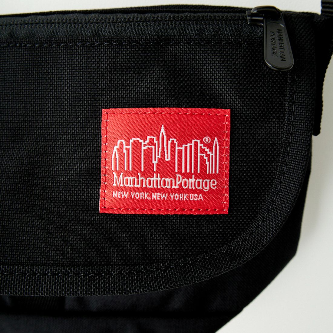 MANHATTAN PORTAGE [マンハッタンポーテージ] ナイロンメッセンジャーバッグ [MP1603FZP] BLACK