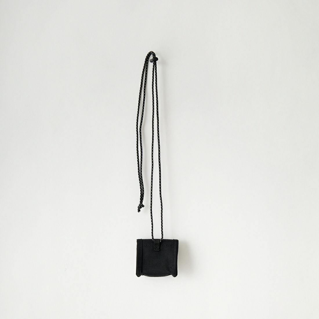 MANHATTAN PORTAGE [マンハッタンポーテージ] COBBLE HILL AirPods ポーチ [MP2018] BLACK