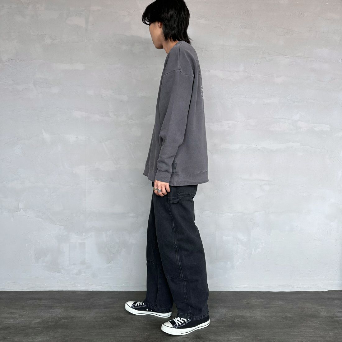 PENDLETON [ペンドルトン] 別注 ネイティブ柄 バックプリントピグメントスウェット [4475-7238-JF] BLACK &&モデル身長：179cm 着用サイズ：XL&&