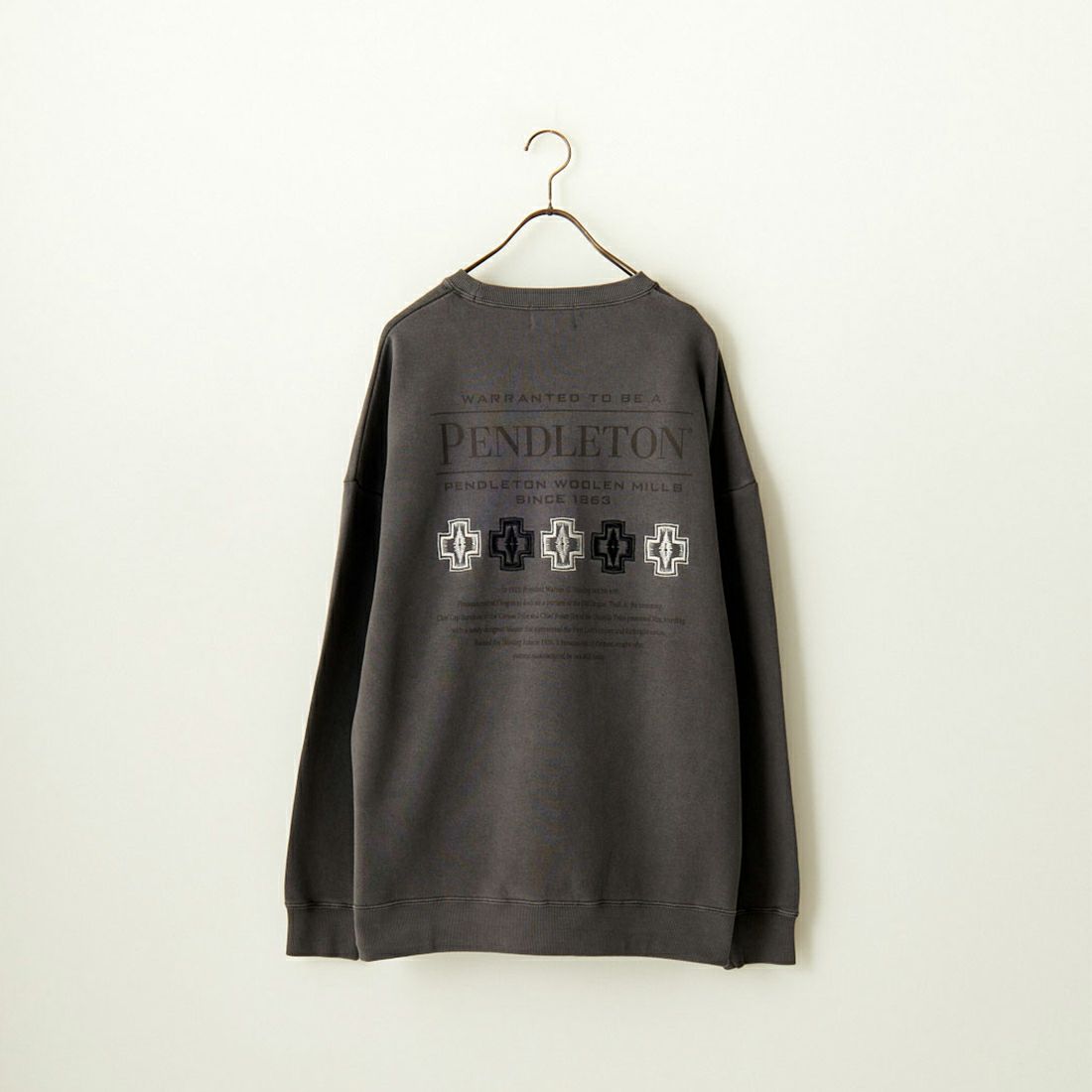 PENDLETON [ペンドルトン] 別注 ネイティブ柄 バックプリントピグメントスウェット [4475-7238-JF] BLACK