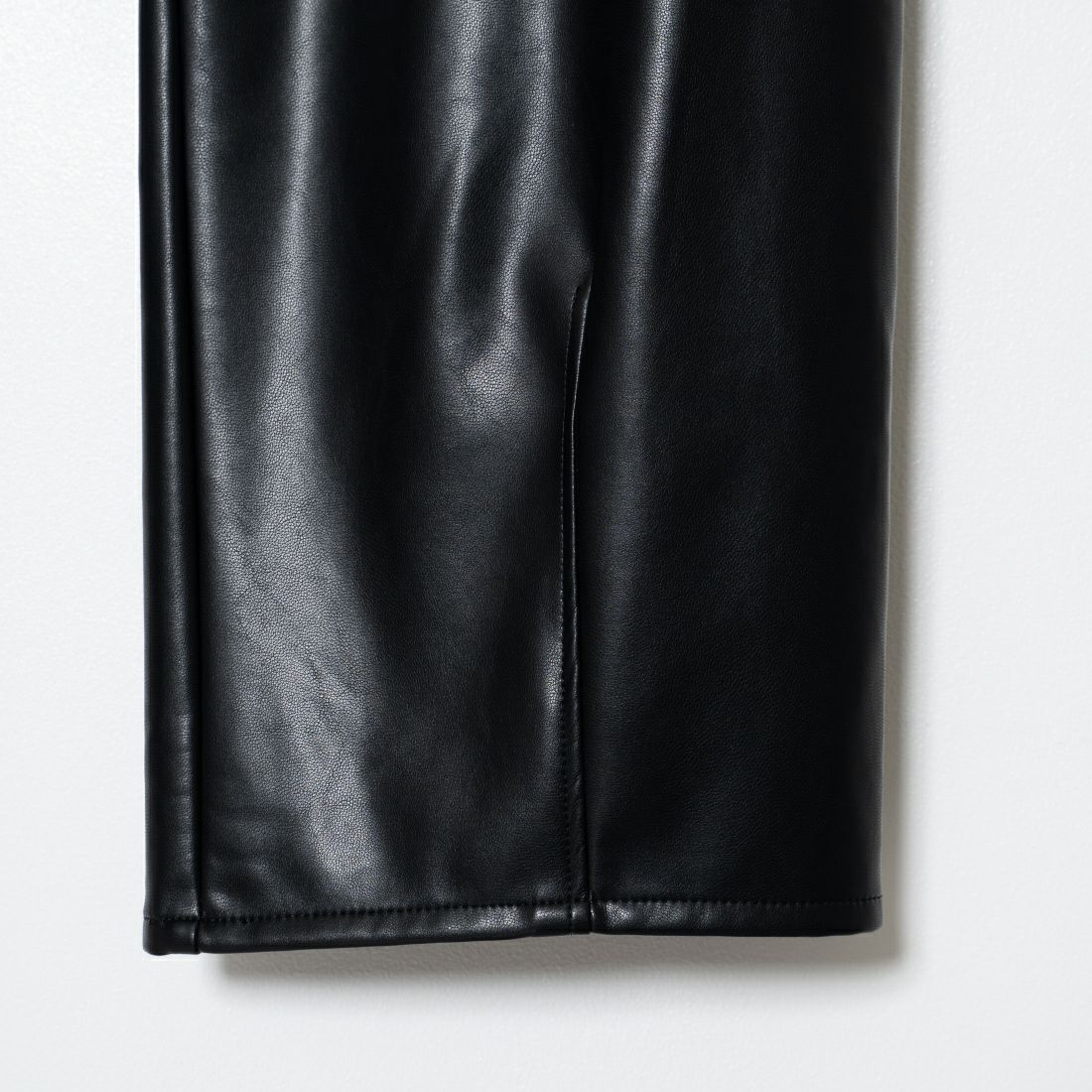 hwyl [ヒュイル] エコレザーカーブパンツ [45286505] ﾌﾞﾗｯｸ