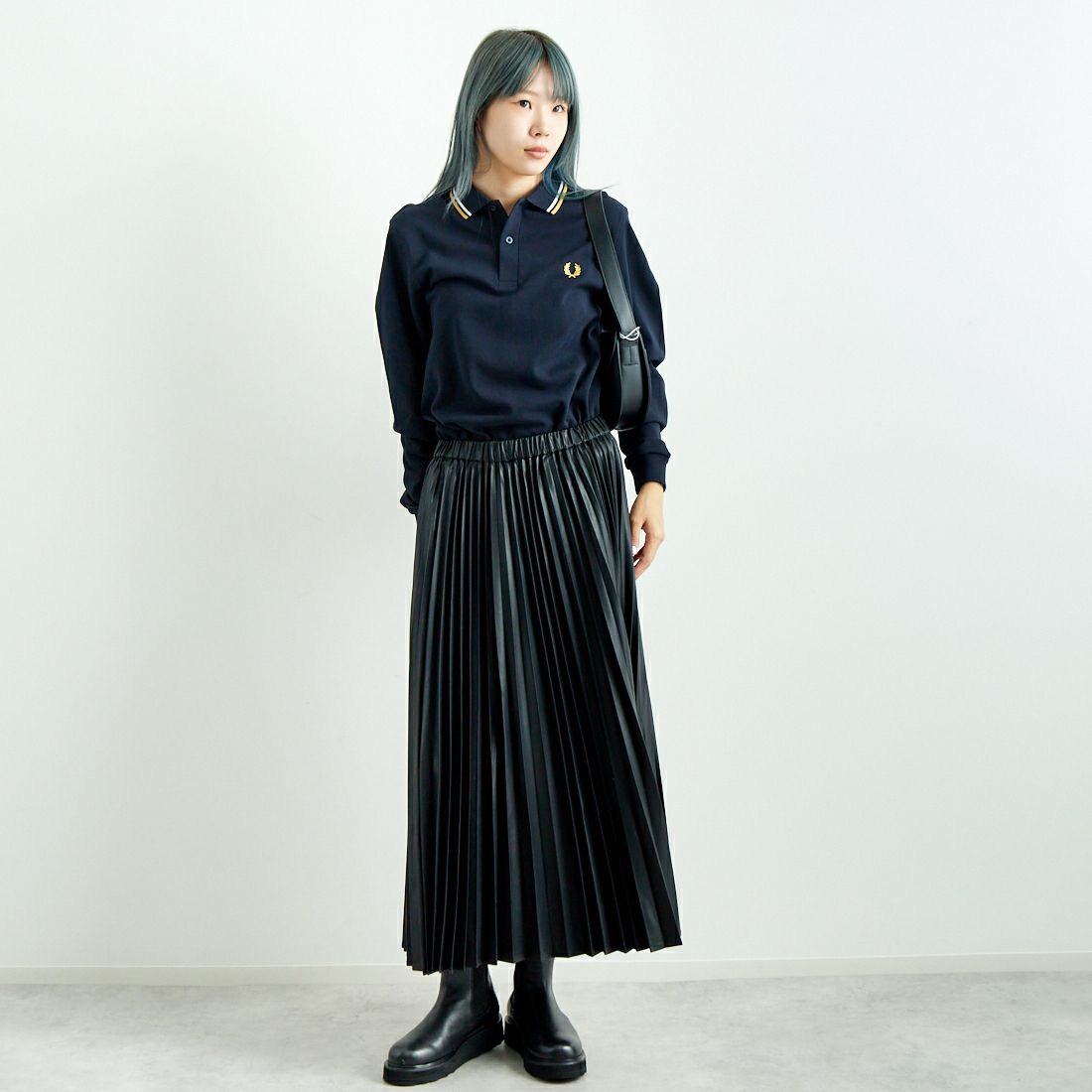 Jeans Factory Clothes [ジーンズファクトリークローズ] フェイクレザープリーツスカート [8920593-06] 03 ﾌﾞﾗｯｸ &&モデル身長：167cm 着用サイズ：F&&