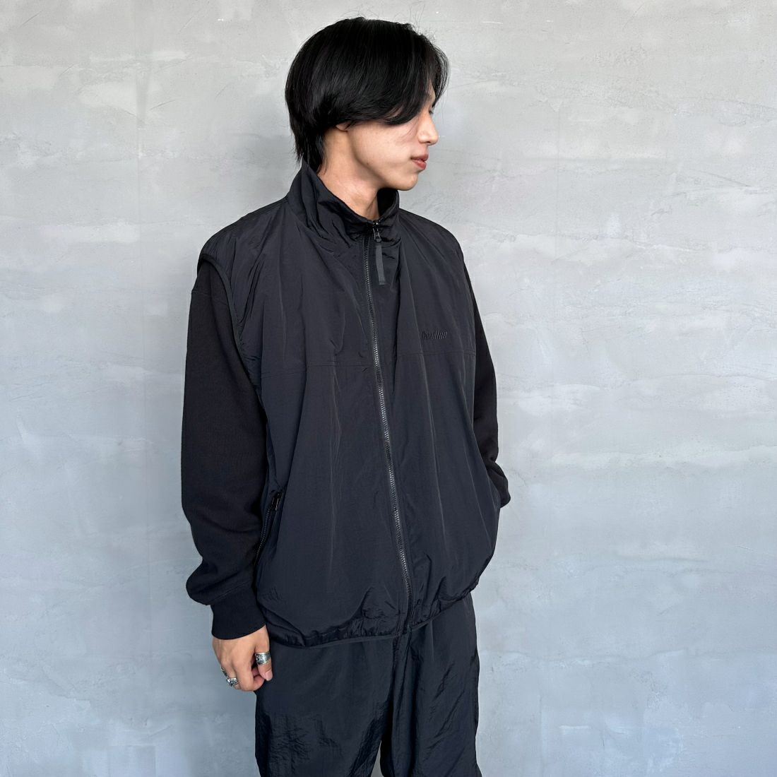 BLACK&&モデル身長：179cm 着用サイズ：L&&