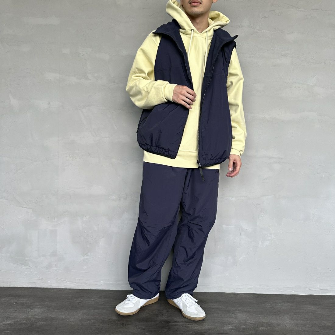 frostline [フロストライン] 別注 ナイロンフリース リバーシブルベスト [FL3-VT-IN3-JF] NAVY &&モデル身長：168cm 着用サイズ：L&&