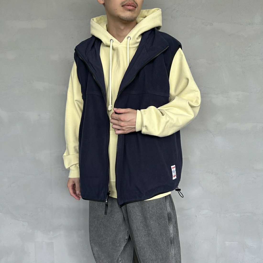 frostline [フロストライン] 別注 ナイロンフリース リバーシブルベスト [FL3-VT-IN3-JF] NAVY &&モデル身長：168cm 着用サイズ：L&&