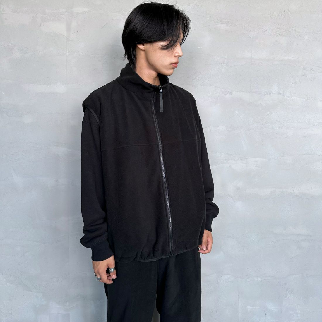 frostline [フロストライン] 別注 ナイロンフリース リバーシブルベスト [FL3-VT-IN3-JF] BLACK &&モデル身長：179cm 着用サイズ：L&&