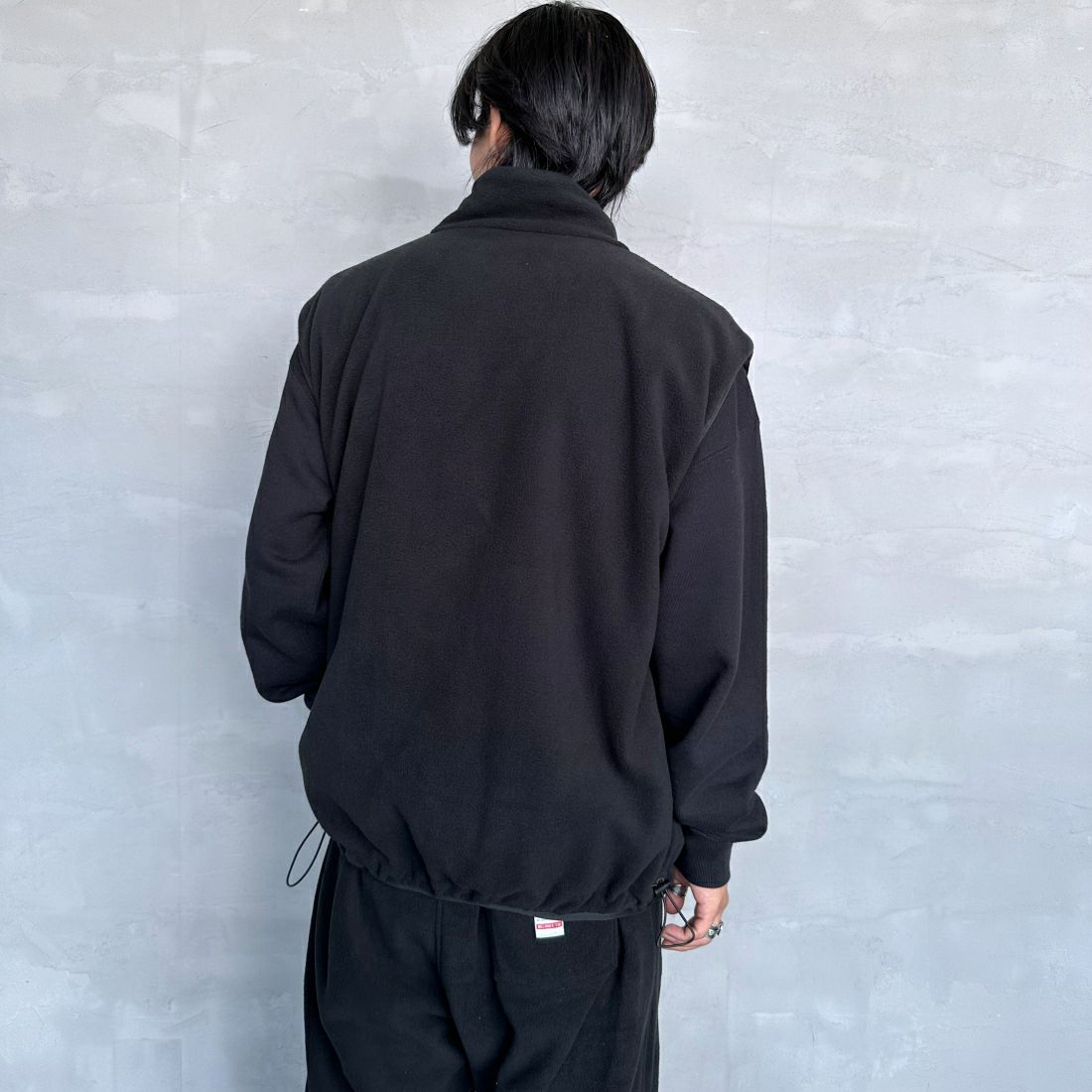 frostline [フロストライン] 別注 ナイロンフリース リバーシブルベスト [FL3-VT-IN3-JF] BLACK &&モデル身長：179cm 着用サイズ：L&&