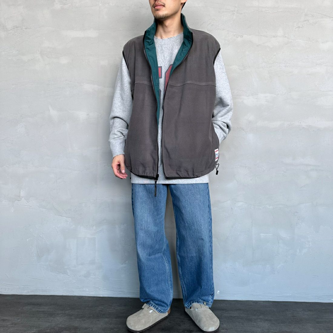 frostline [フロストライン] 別注 ナイロンフリース リバーシブルベスト [FL3-VT-IN3-JF] GREEN &&モデル身長：168cm 着用サイズ：L&&