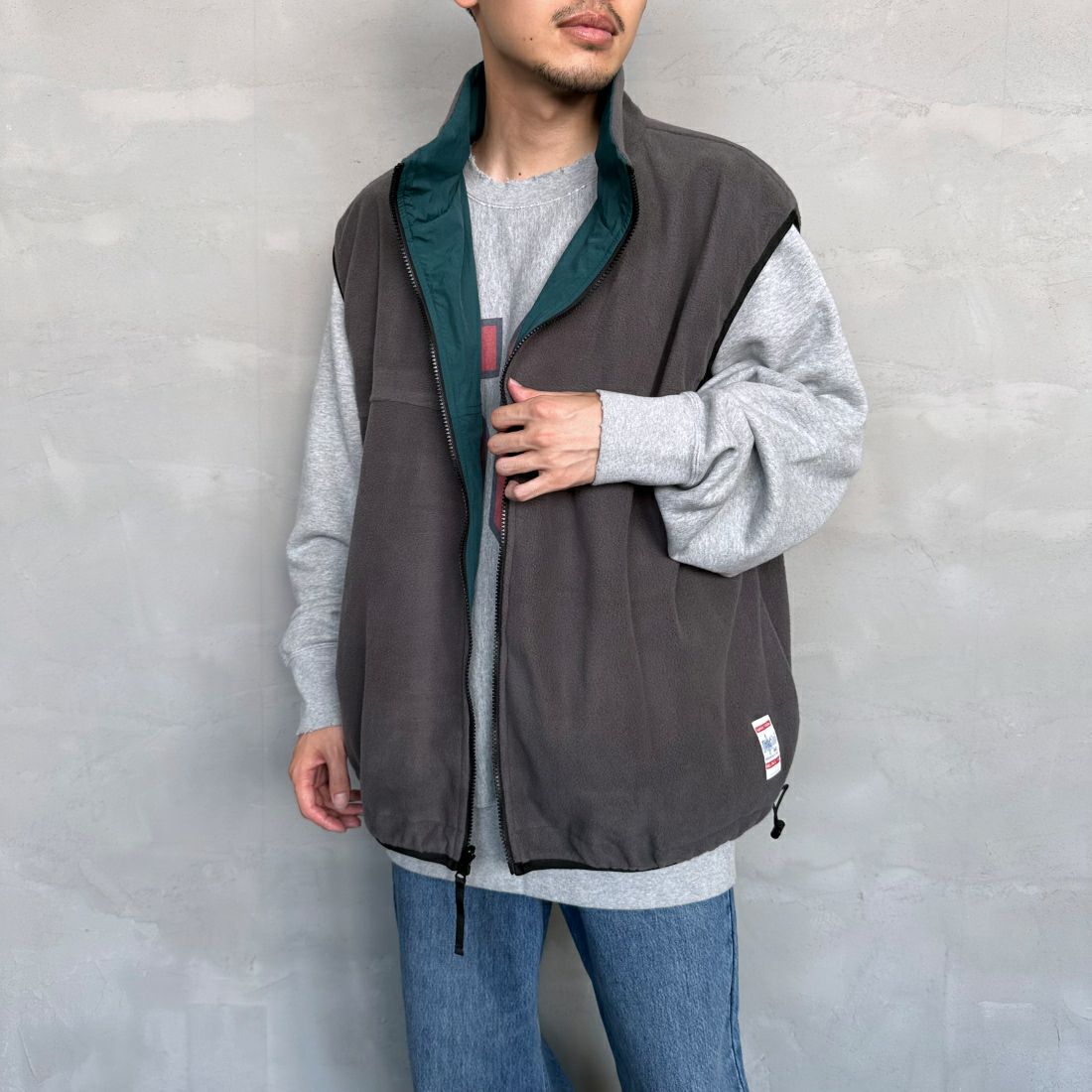 frostline [フロストライン] 別注 ナイロンフリース リバーシブルベスト [FL3-VT-IN3-JF] GREEN &&モデル身長：168cm 着用サイズ：L&&