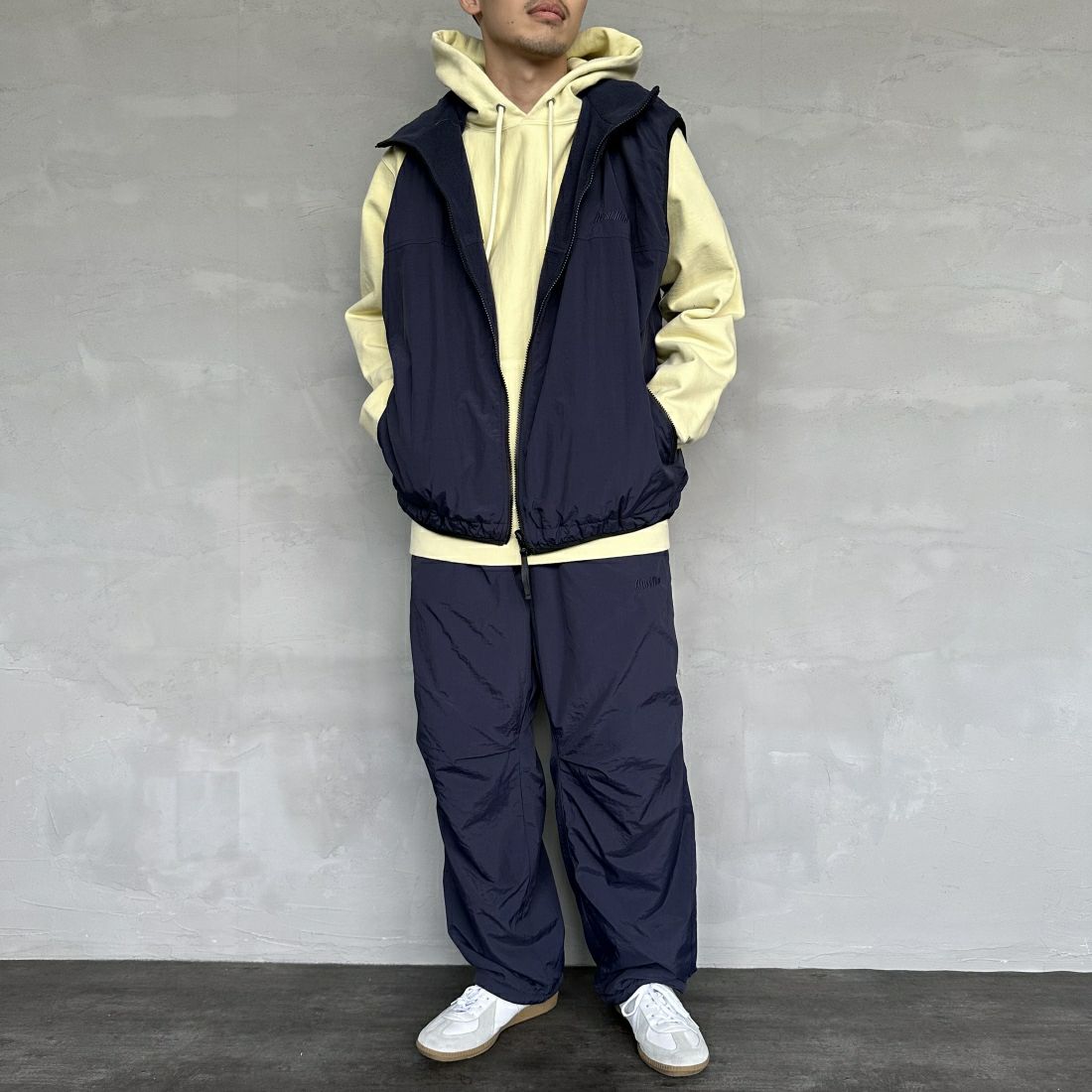 frostline [フロストライン] 別注 ナイロンフリース リバーシブルパンツ [FL5-PT-IN4-JF] NAVY &&モデル身長：168cm 着用サイズ：L&&