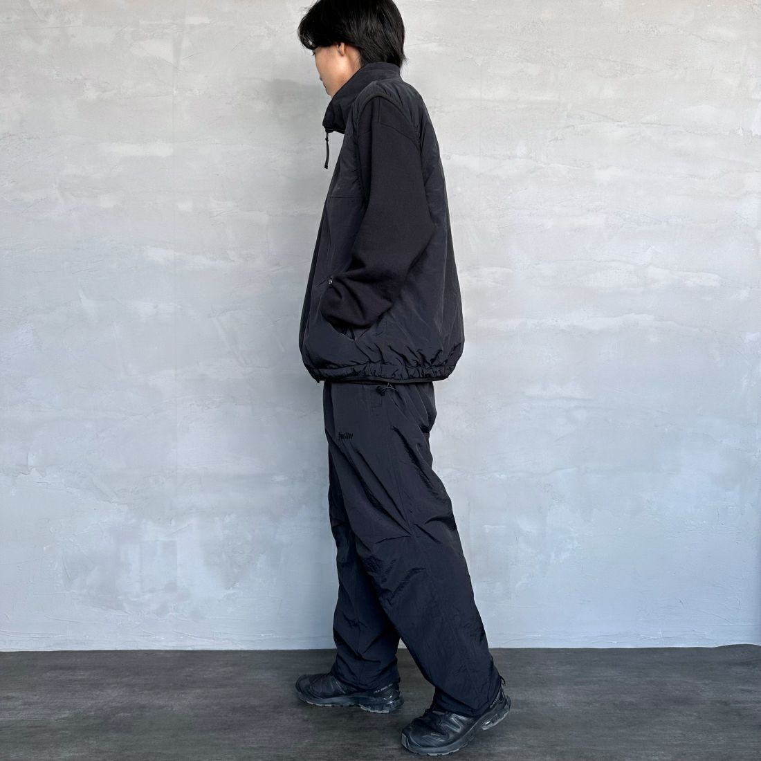frostline [フロストライン] 別注 ナイロンフリース リバーシブルパンツ [FL5-PT-IN4-JF] BLACK &&モデル身長：179cm 着用サイズ：L&&