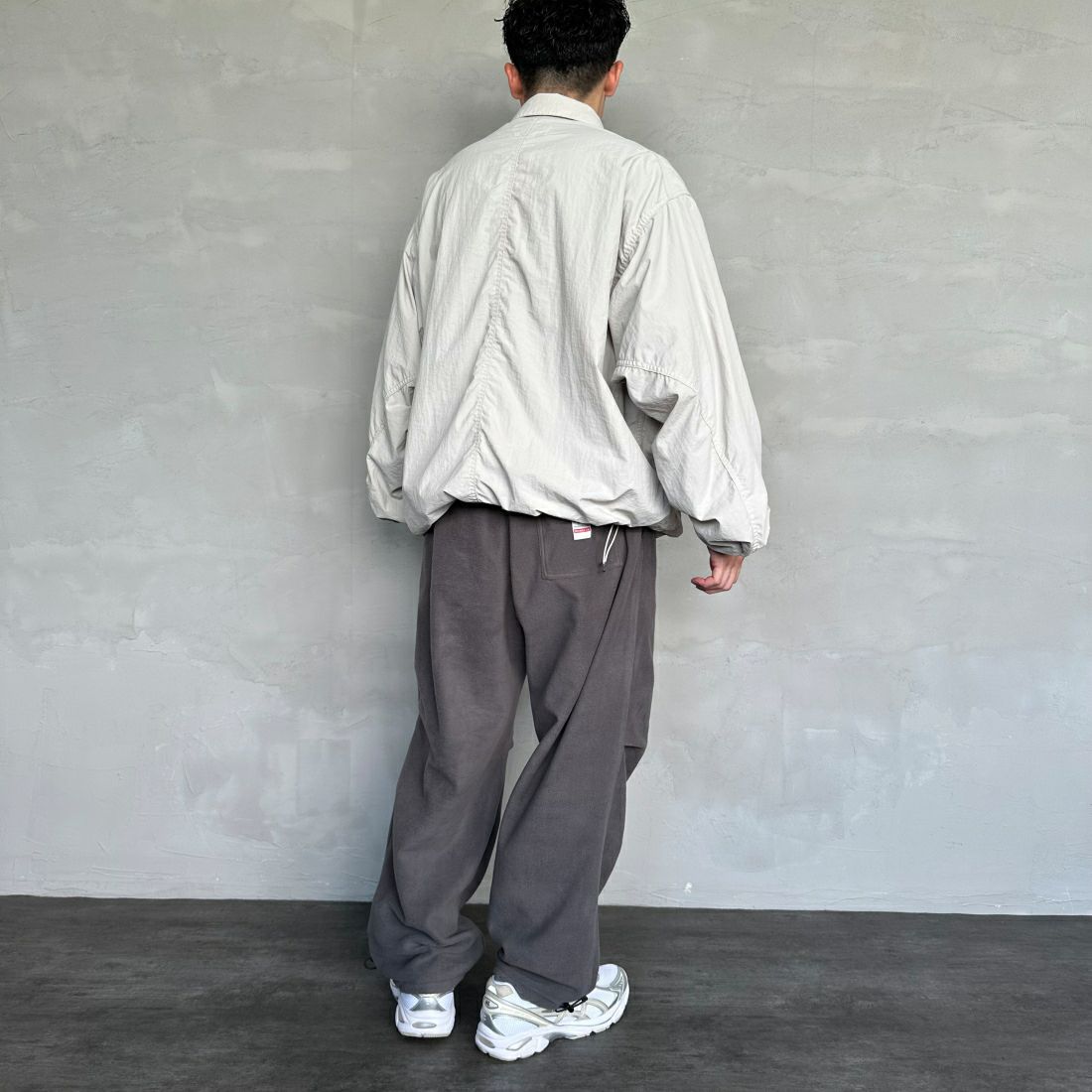 frostline [フロストライン] 別注 ナイロンフリース リバーシブルパンツ [FL5-PT-IN4-JF] GREEN &&モデル身長：168cm 着用サイズ：L&&