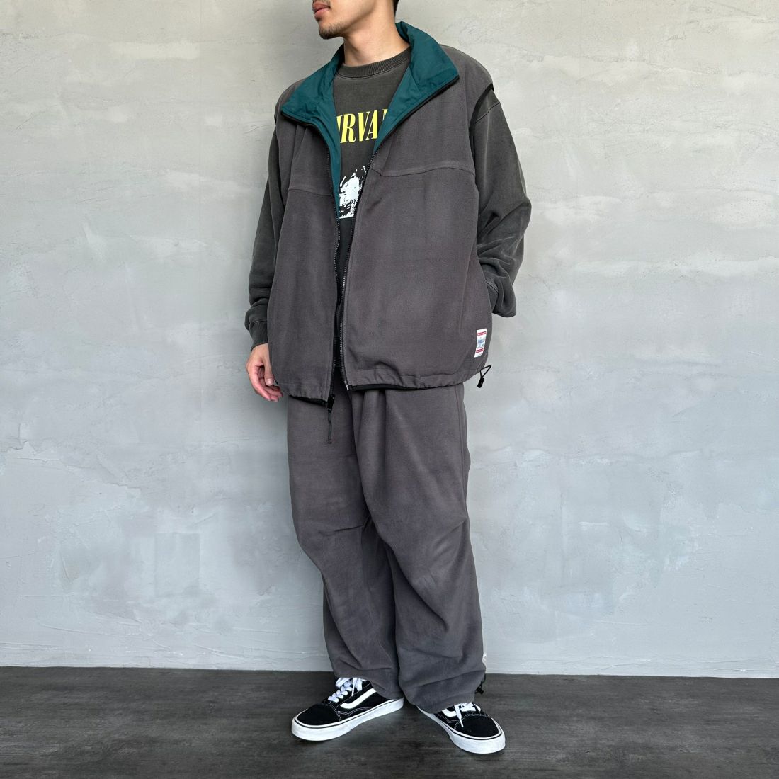 frostline [フロストライン] 別注 ナイロンフリース リバーシブルパンツ [FL5-PT-IN4-JF] GREEN &&モデル身長：168cm 着用サイズ：L&&