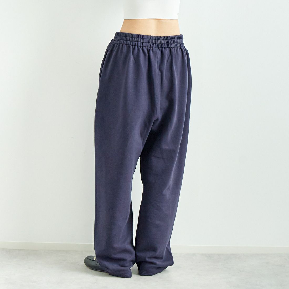 HOLIDAY [ホリデイ] スウェットパンツ [24201019] GRAY &&モデル身長：167cm 着用サイズ：ONE SIZE&&