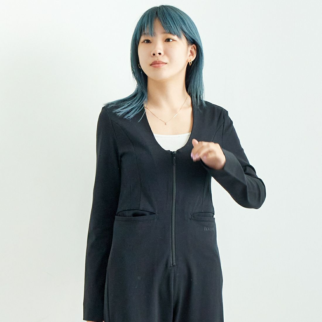 HOLIDAY [ホリデイ] ジャンプスーツ [24201016] BLACK &&モデル身長：167cm 着用サイズ：ONE SIZE&&