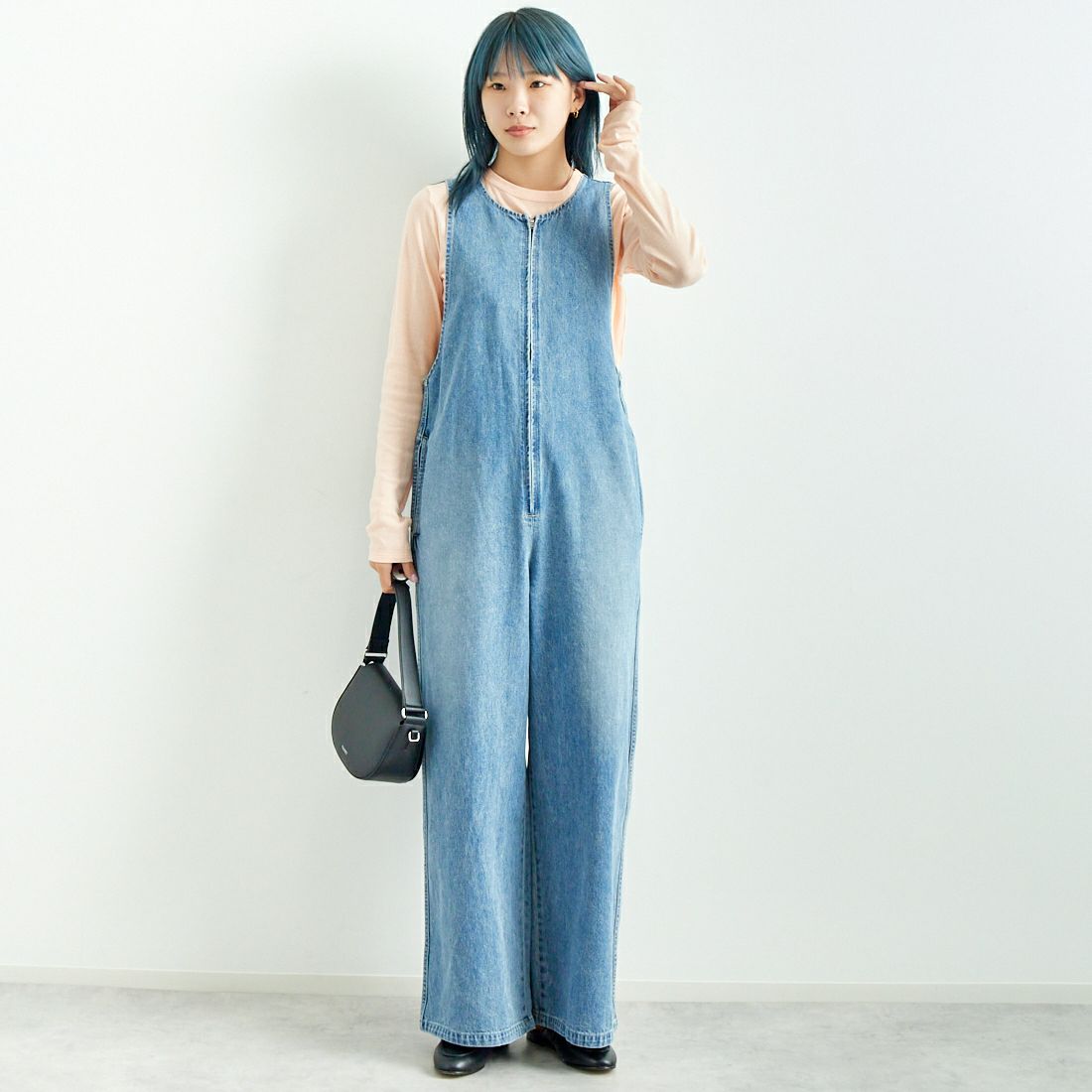 Johnbull [ジョンブル] コットンデニムオールインワン [JL243P20] 016 ﾌﾞﾘｰﾁ &&モデル身長：167cm 着用サイズ：M&&