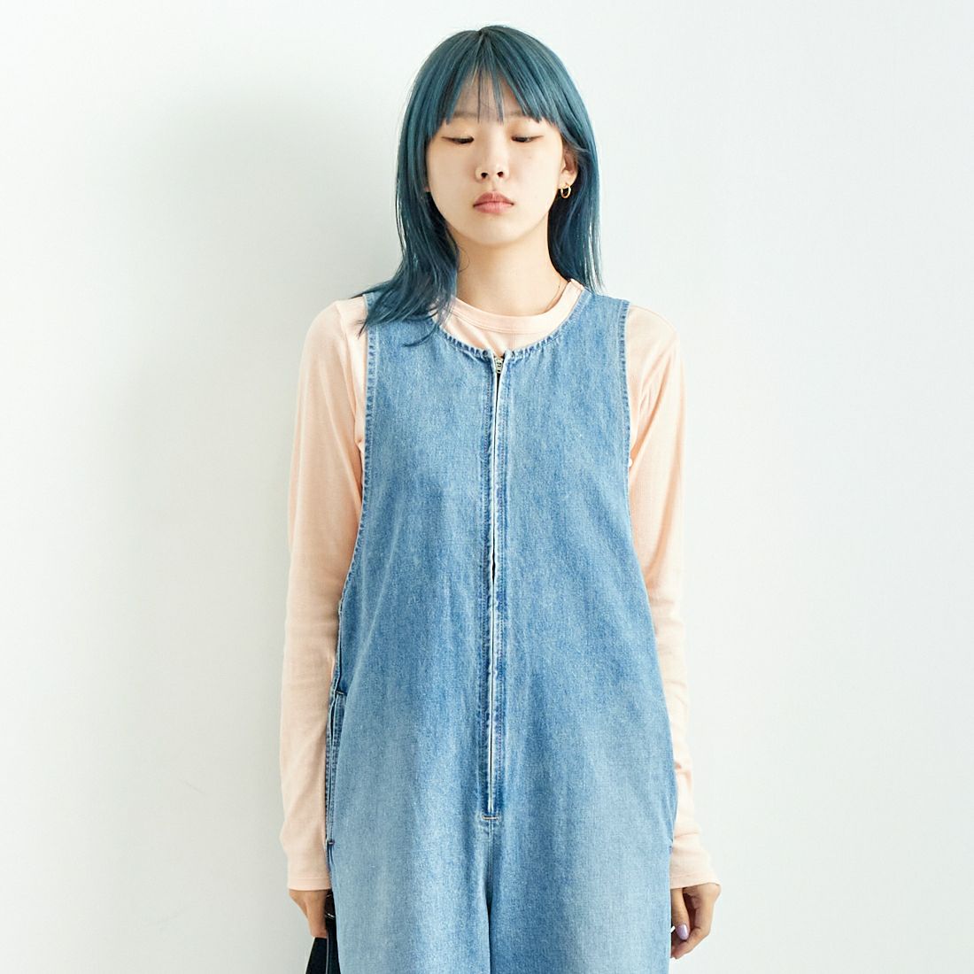 Johnbull [ジョンブル] コットンデニムオールインワン [JL243P20] 016 ﾌﾞﾘｰﾁ &&モデル身長：167cm 着用サイズ：M&&