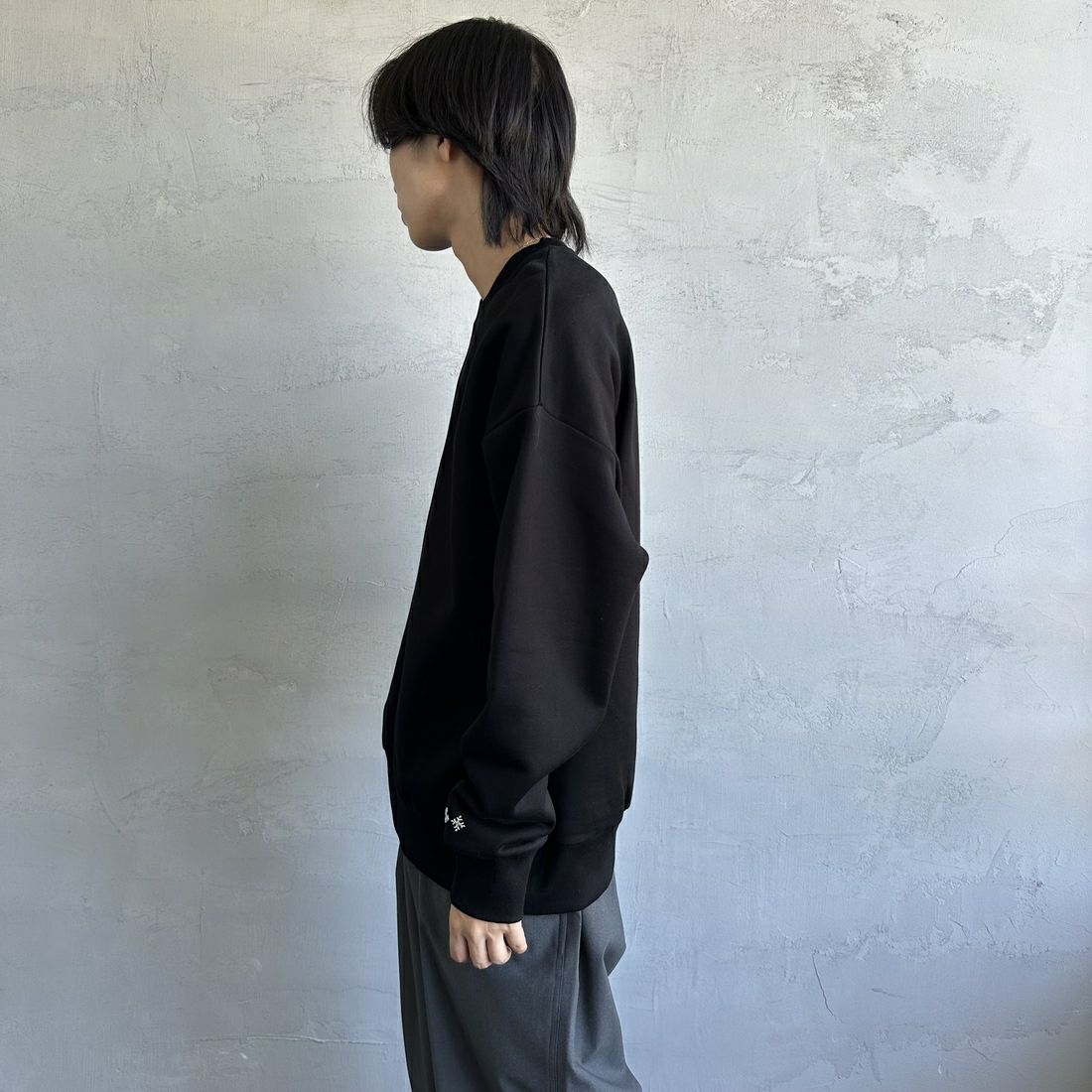 TATRAS [タトラス] FIDASIO スウェットシャツ [MTAT24A8197-M] BLACK &&モデル身長：179cm 着用サイズ：4&&