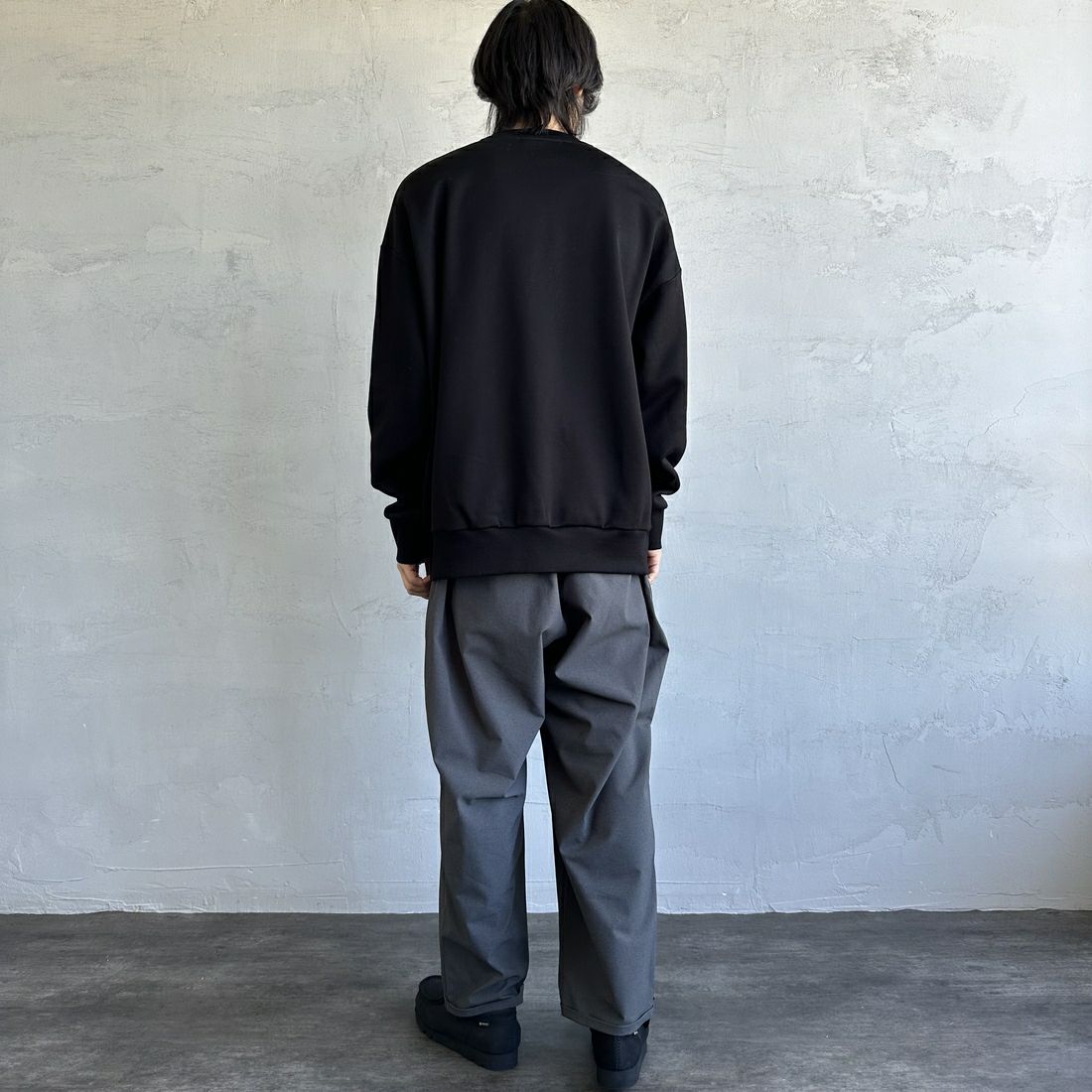 TATRAS [タトラス] FIDASIO スウェットシャツ [MTAT24A8197-M] BLACK &&モデル身長：179cm 着用サイズ：4&&