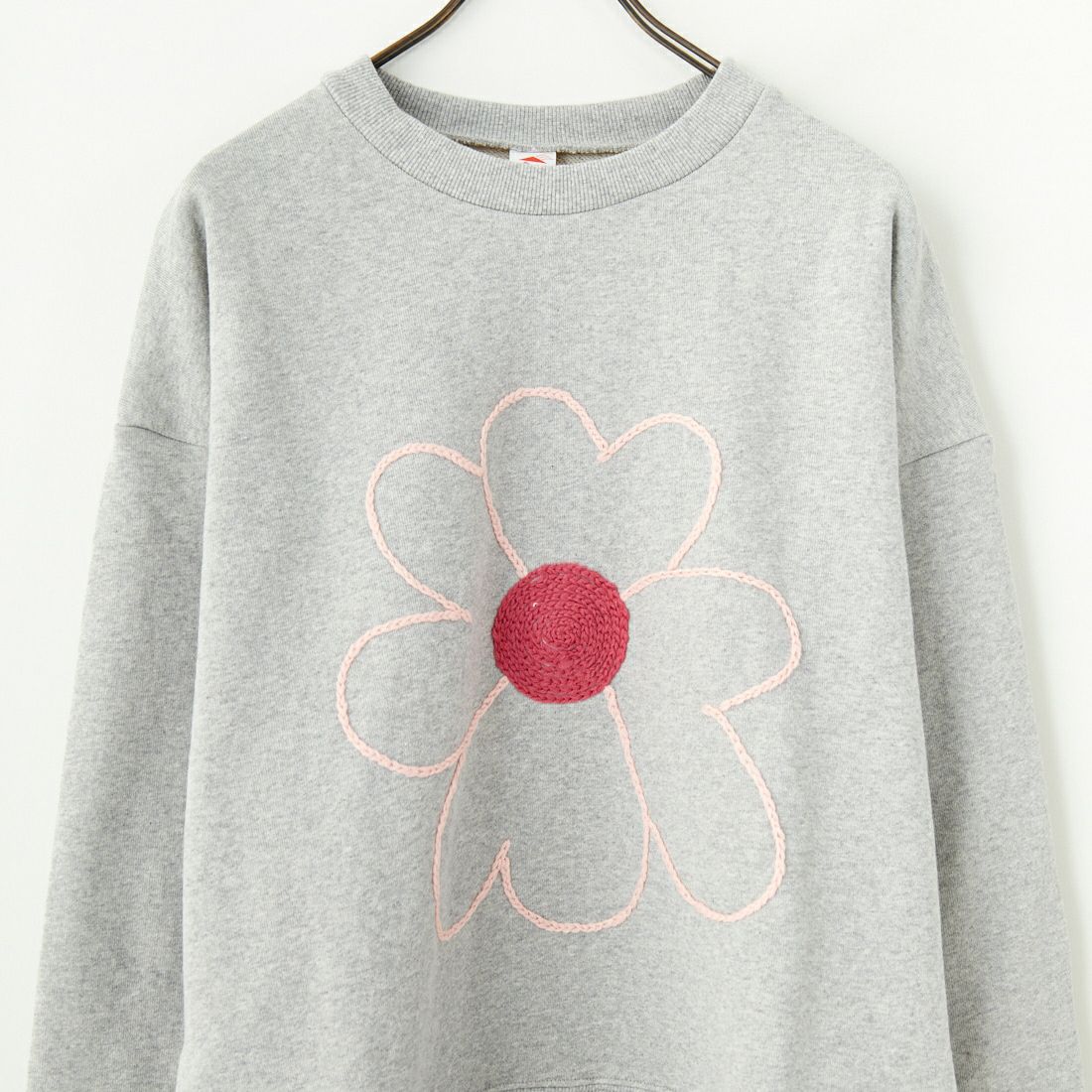 ChahChah [チャーチャー] ハートフラワー刺繍スウェット [CC-24FW-FWL01] GRAY