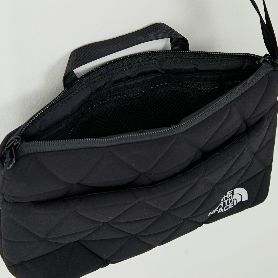 THE NORTH FACE [ザ ノースフェイス] ジオフェイスポーチ [NM32356] K