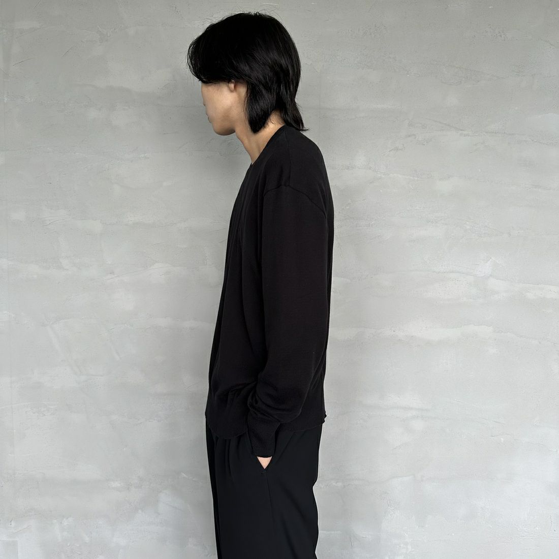 GICIPI [ジチピ] LUPO クルーネックニットソー [2401A] NERO &&モデル身長：179cm 着用サイズ：5&&