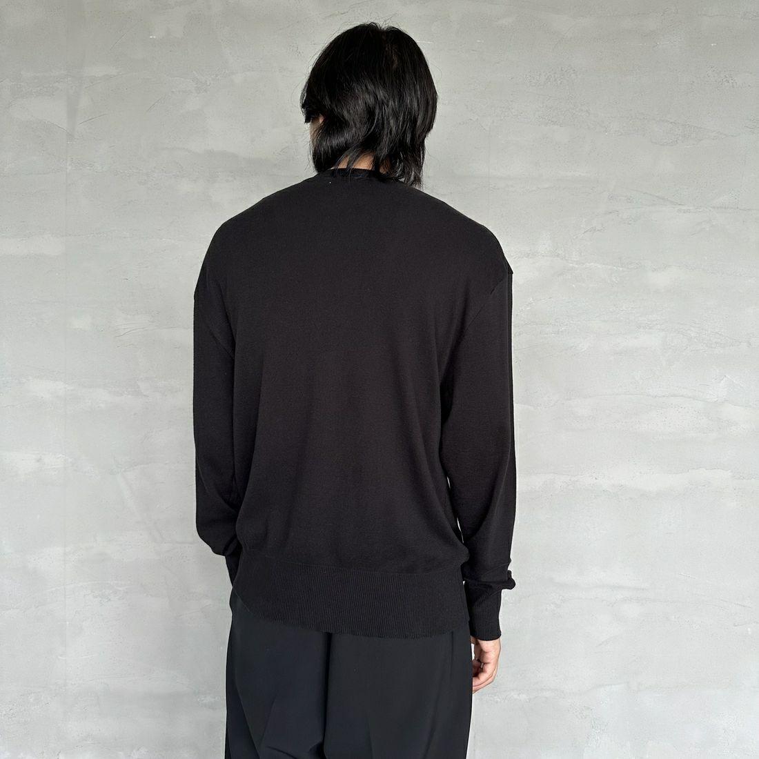 GICIPI [ジチピ] LUPO クルーネックニットソー [2401A] NERO &&モデル身長：179cm 着用サイズ：5&&