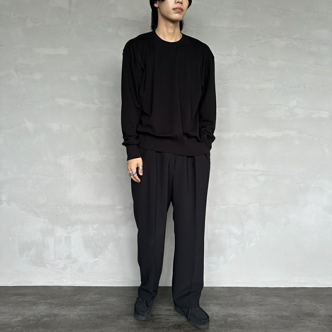 GICIPI [ジチピ] LUPO クルーネックニットソー [2401A] NERO &&モデル身長：179cm 着用サイズ：5&&