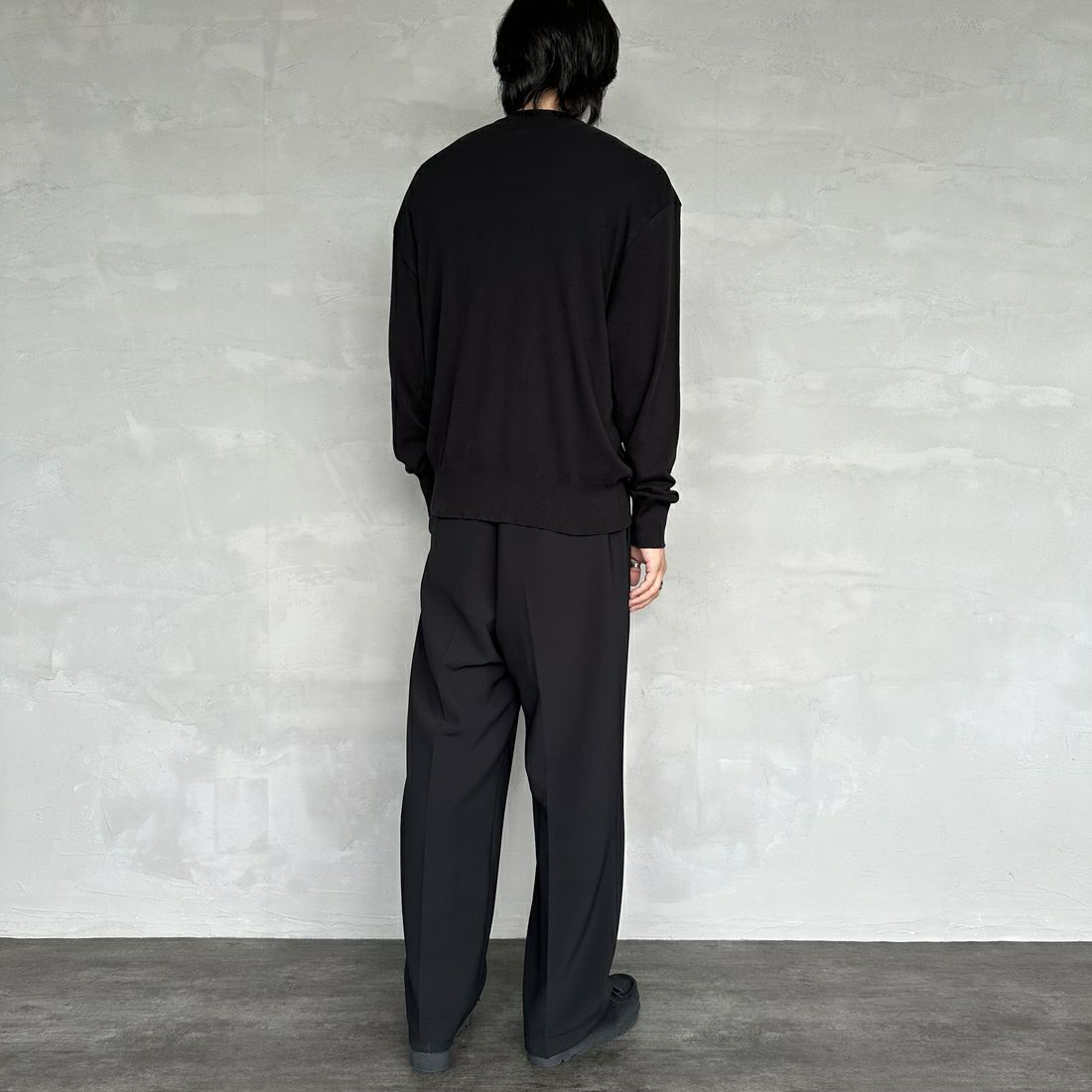 GICIPI [ジチピ] LUPO クルーネックニットソー [2401A] NERO &&モデル身長：179cm 着用サイズ：5&&