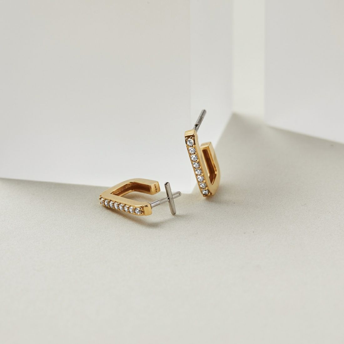 Baqless [バックレス] エンブレスバレリー ゴールドピアス [HP-VL-YG] GOLD
