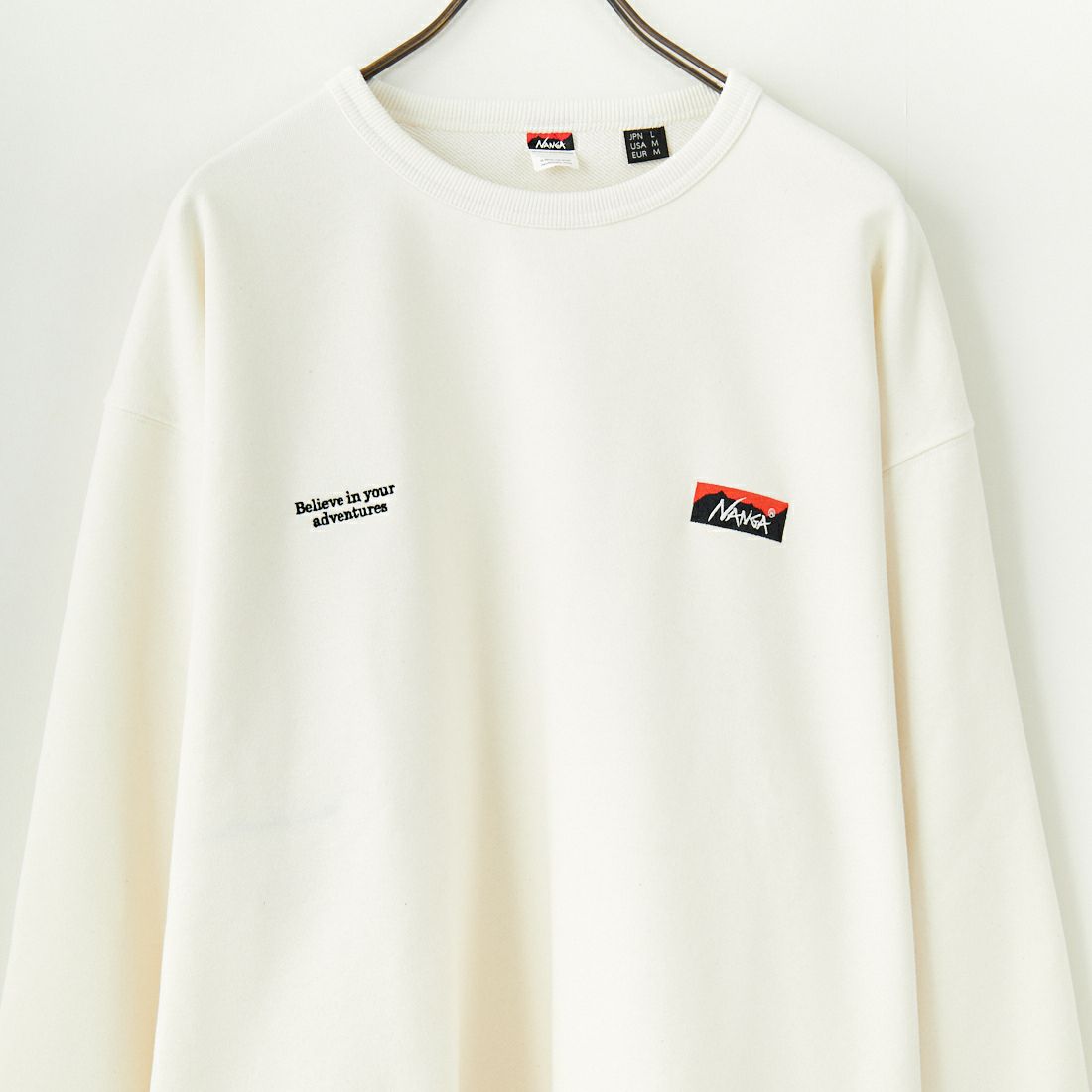 JEANSFACTORY × NANGA [ジーンズファクトリー × ナンガ] 別注 バックロゴ刺繍 クルーネックスウェット [NW24AW-JF2] WHITE