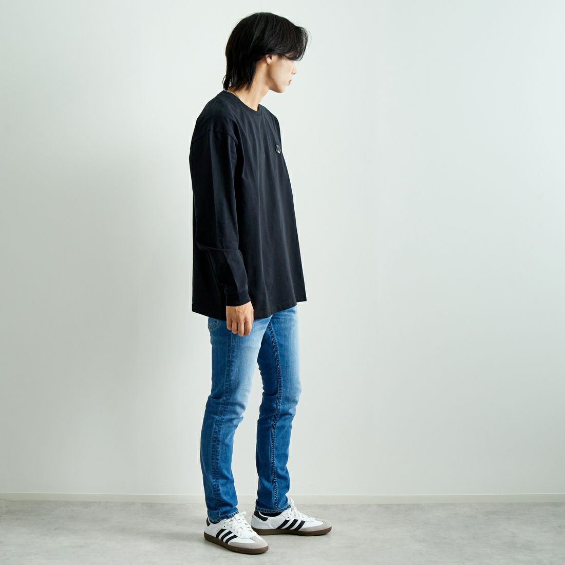 MAISON KITSUNE [メゾン キツネ] ボールド フォックスヘッドパッチ コンフォートロングスリーブTシャツ [LM00109KJ0118] BLACK &&モデル身長：179cm 着用サイズ：M&&