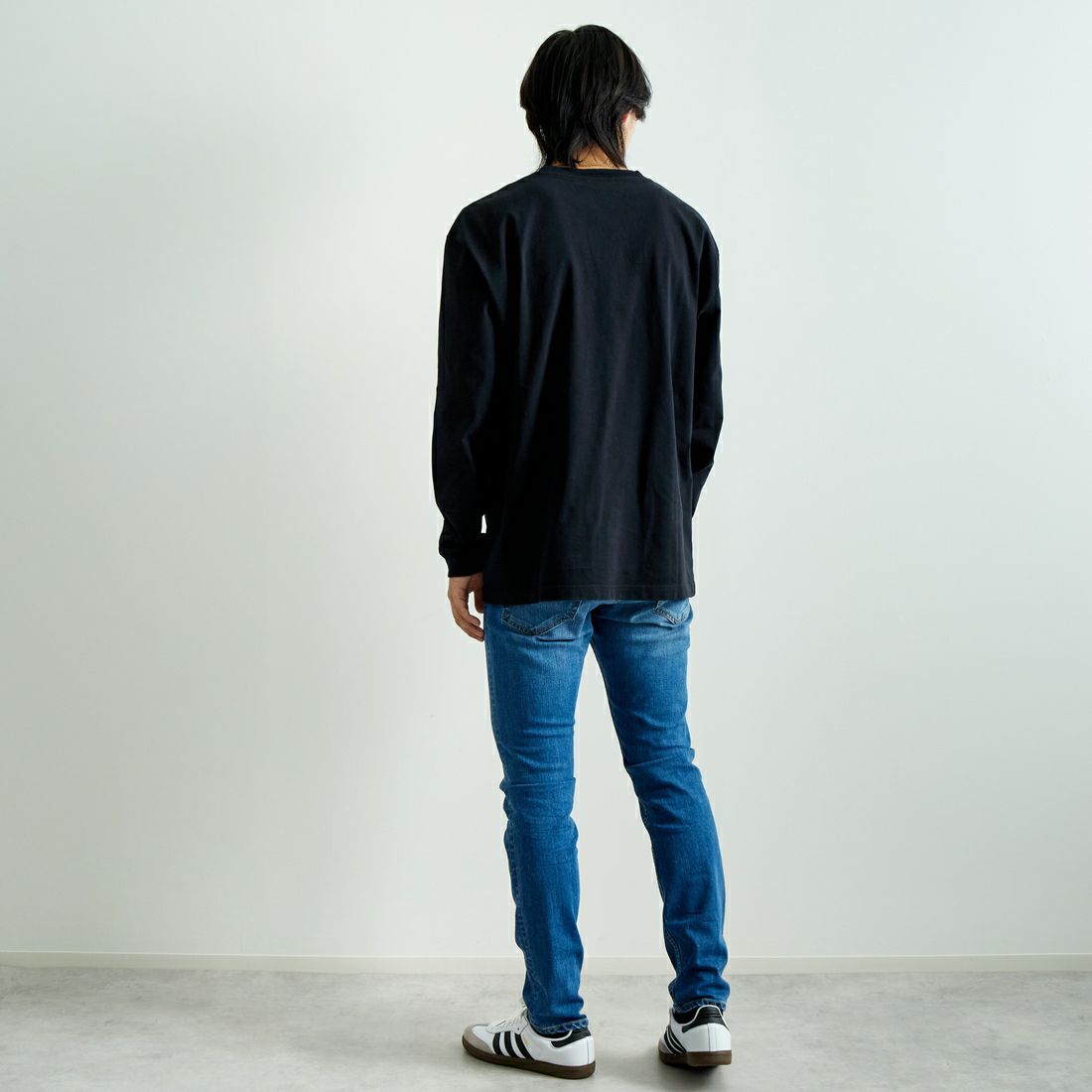 MAISON KITSUNE [メゾン キツネ] ボールド フォックスヘッドパッチ コンフォートロングスリーブTシャツ [LM00109KJ0118] BLACK &&モデル身長：179cm 着用サイズ：M&&
