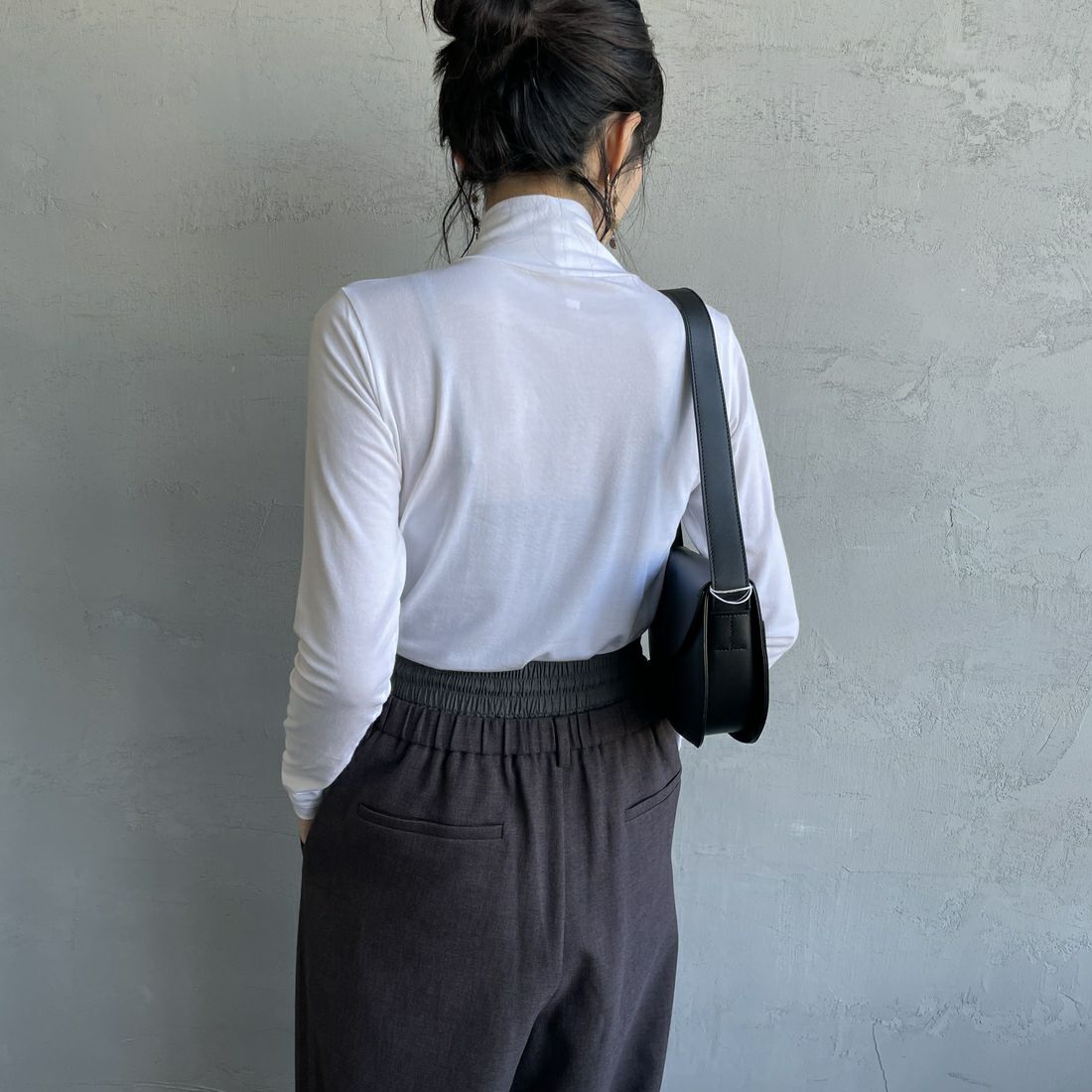 Hanes [ヘインズ] ソフトフィットタートルネック ロングスリーブTシャツ [HW4-A505] 010 ﾎﾜｲﾄ &&モデル身長：160cm 着用サイズ：F&&