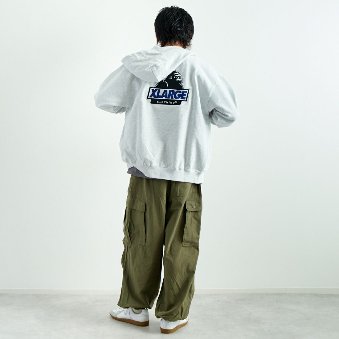 ARMY TWILL SANFORIZED [アーミーツイル サンフォライズド] バックサテンカーゴパンツ [AM-2455001] KHAKI &&モデル身長：182cm 着用サイズ：L&&